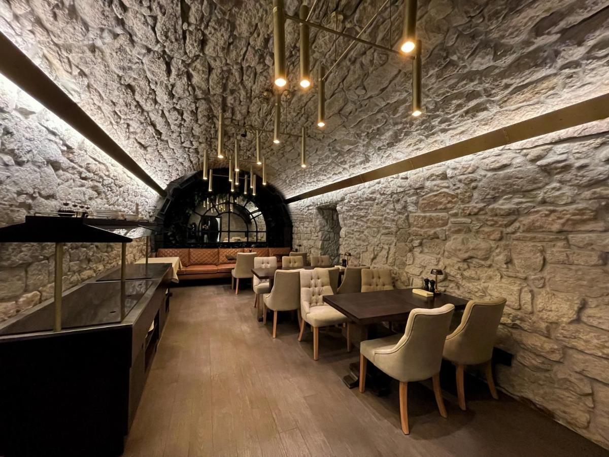 Best Western Plus Market Square Lviv Exterior photo