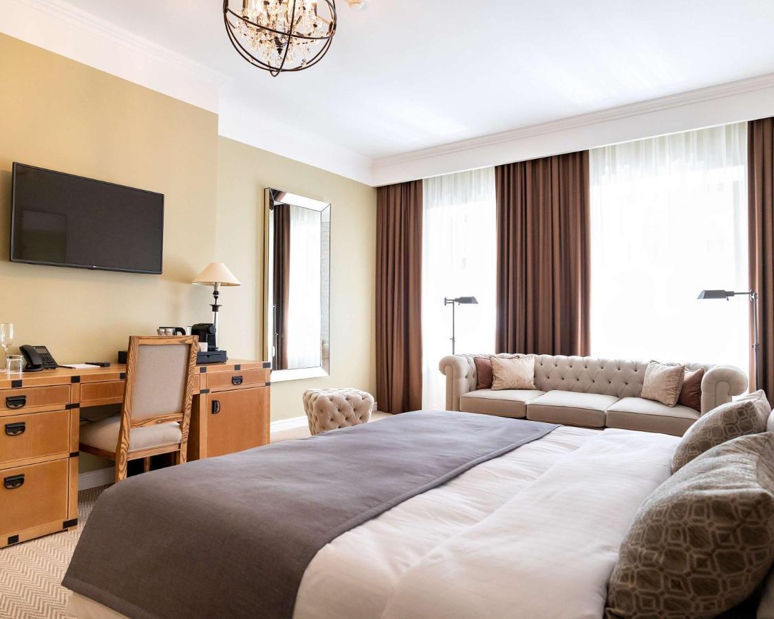 Best Western Plus Market Square Lviv Exterior photo