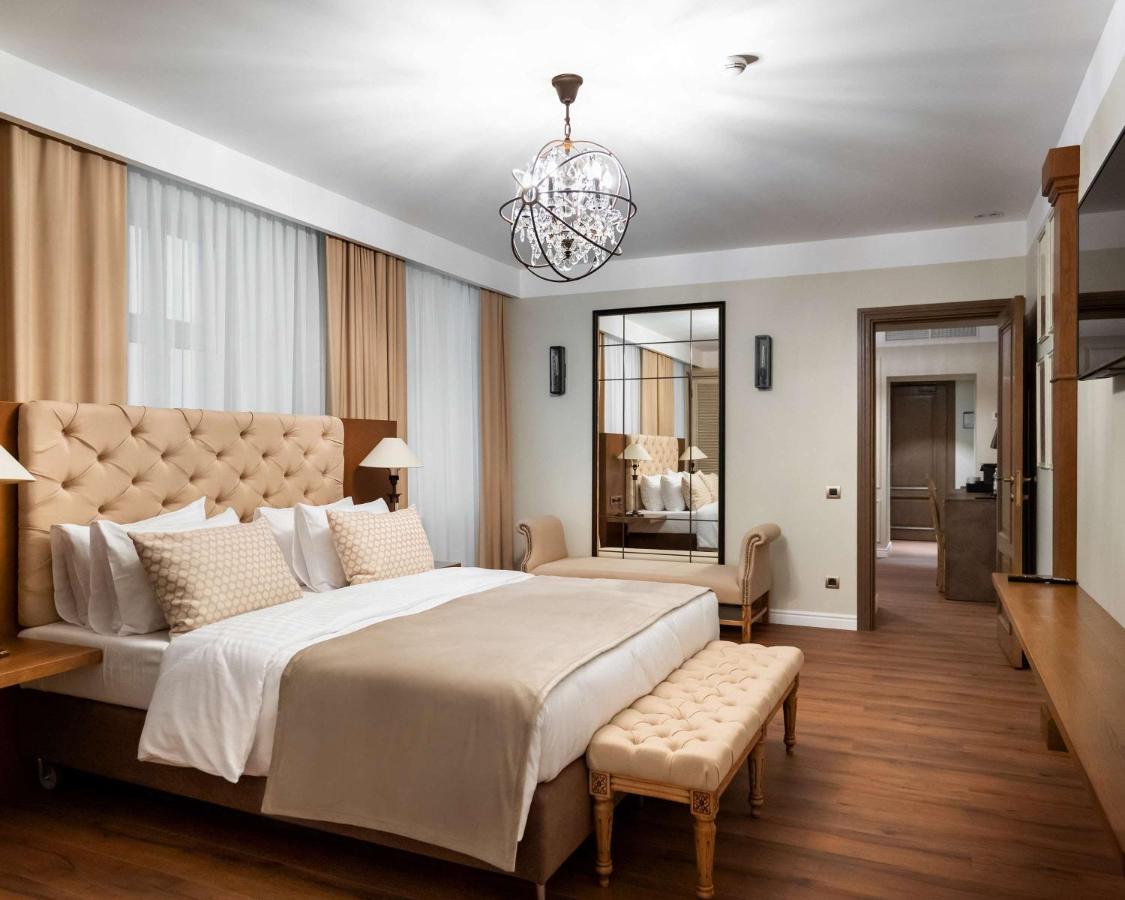 Best Western Plus Market Square Lviv Exterior photo