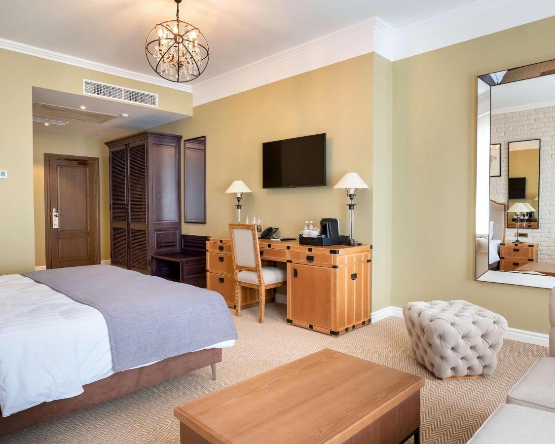Best Western Plus Market Square Lviv Exterior photo