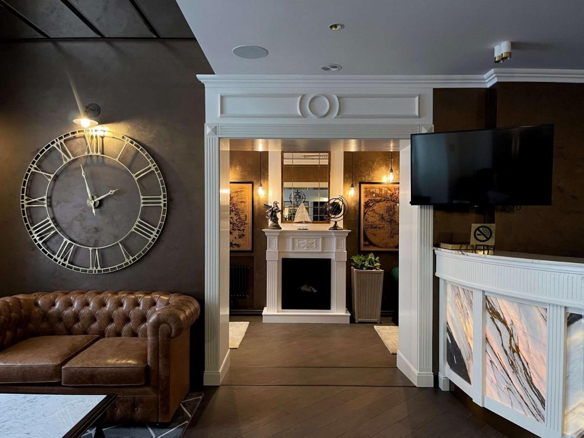 Best Western Plus Market Square Lviv Exterior photo