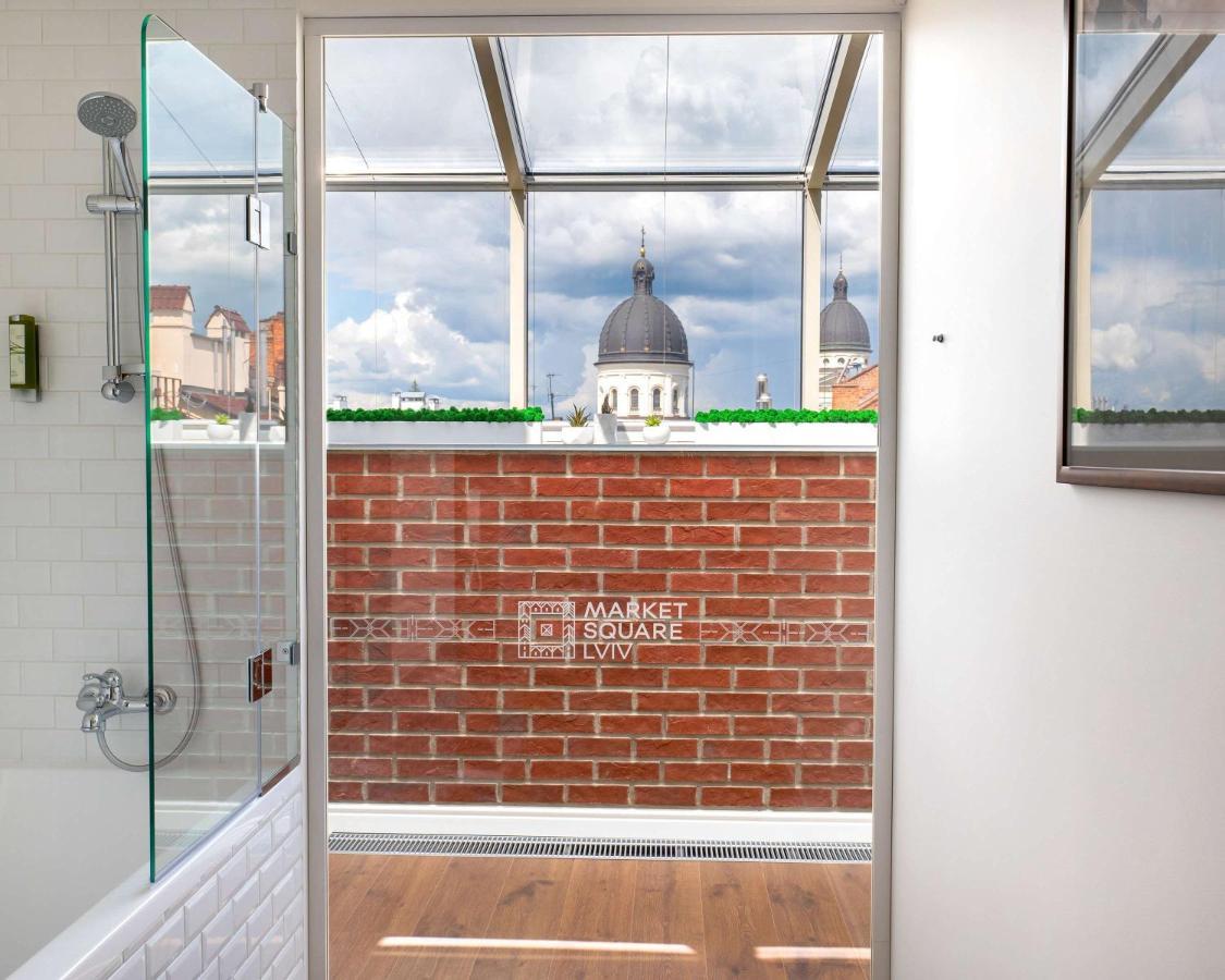 Best Western Plus Market Square Lviv Exterior photo